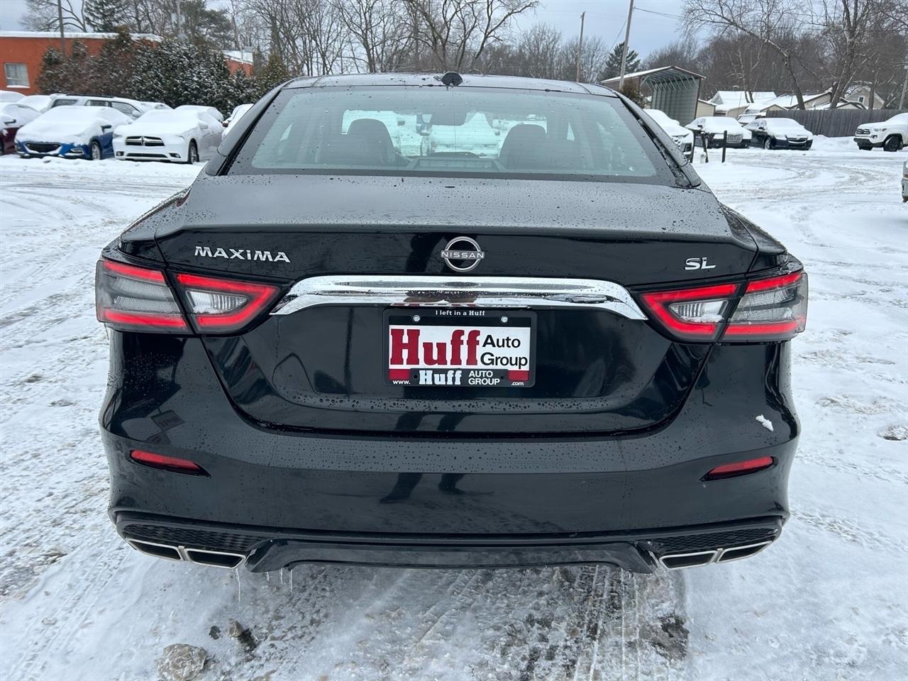 Nissan Maxima SL Sedan 2023