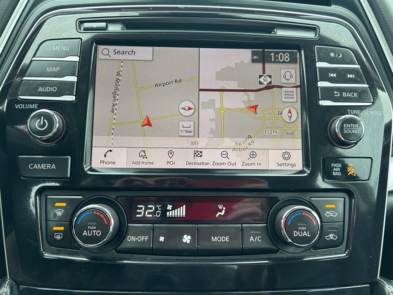 Nissan Maxima SL Sedan 2023