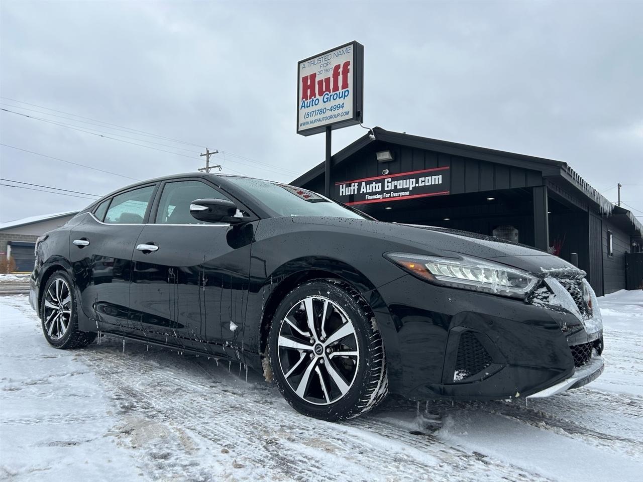 2023 Nissan Maxima SL Sedan