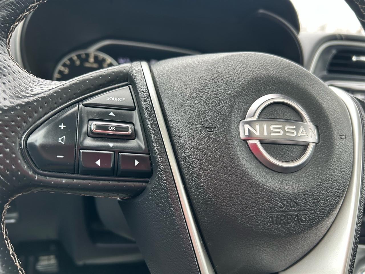 Nissan Maxima SL Sedan 2023