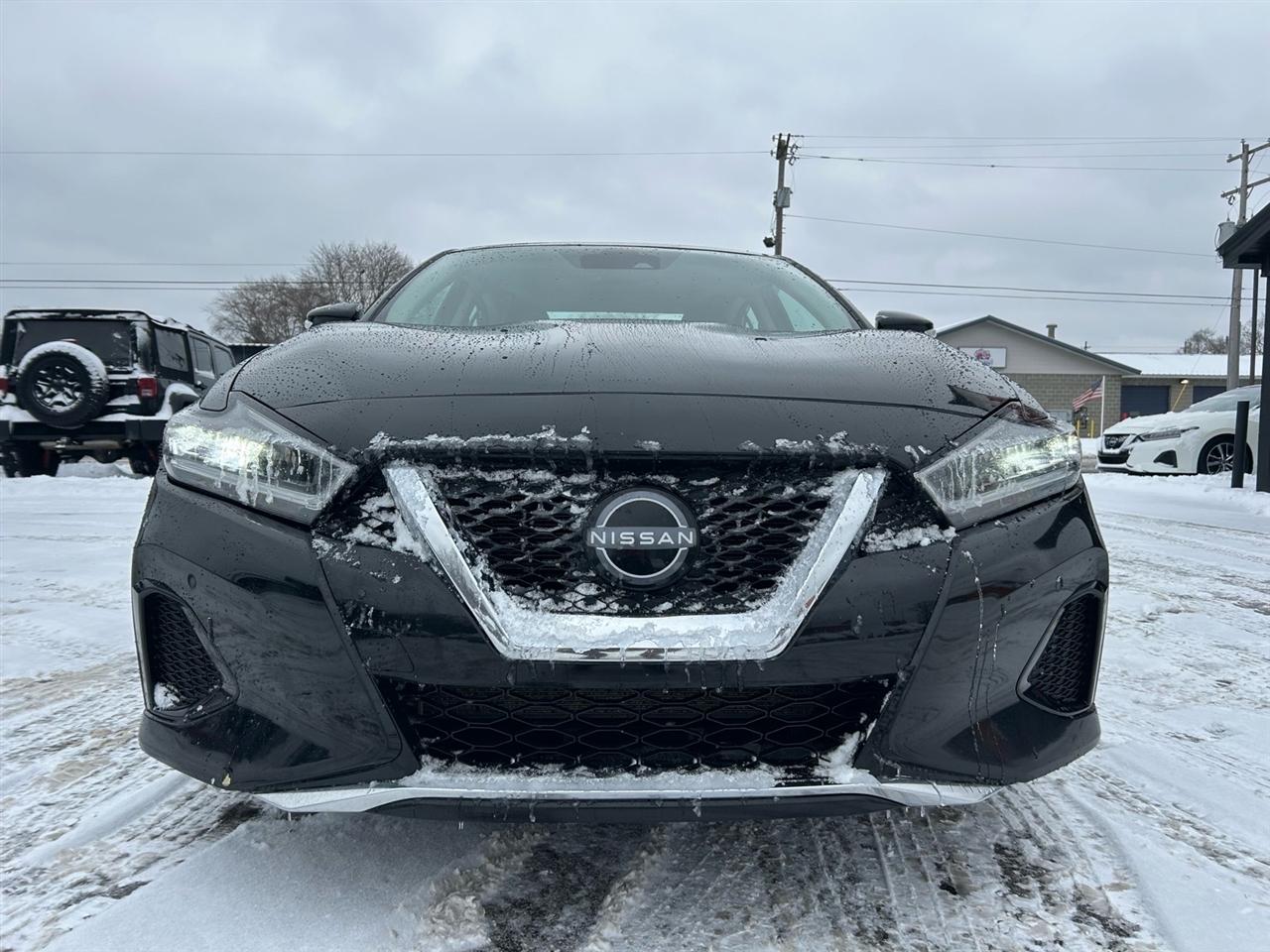 Nissan Maxima SL Sedan 2023
