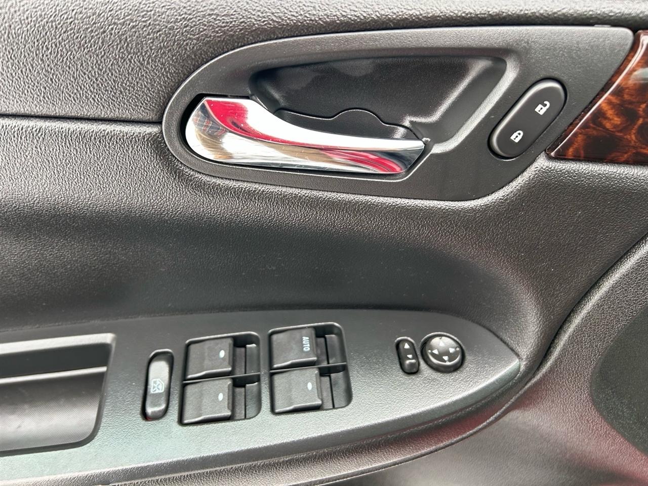 Chevrolet Impala 4dr Sdn LT Retail 2012