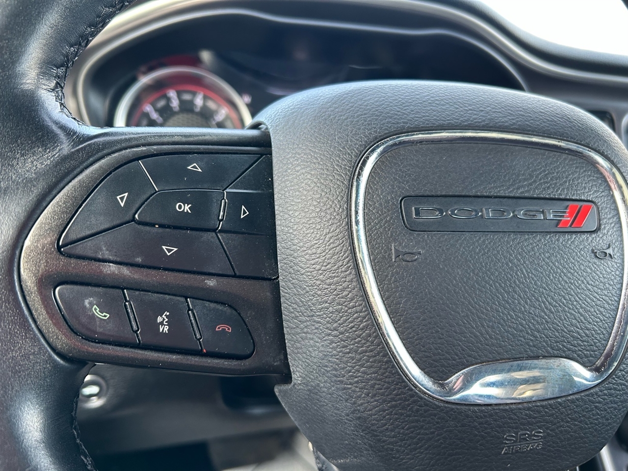 Dodge Challenger SXT RWD 2021