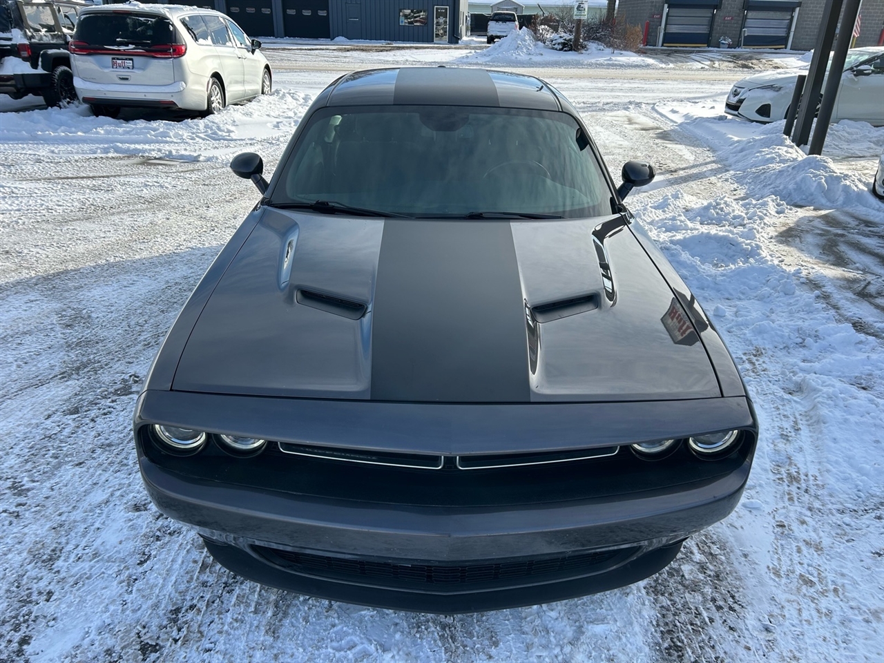 Dodge Challenger SXT RWD 2021