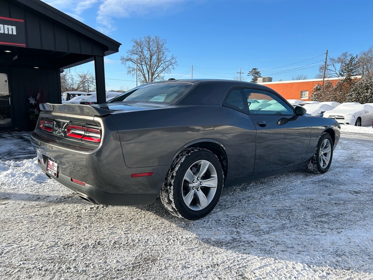 Dodge Challenger SXT RWD 2021