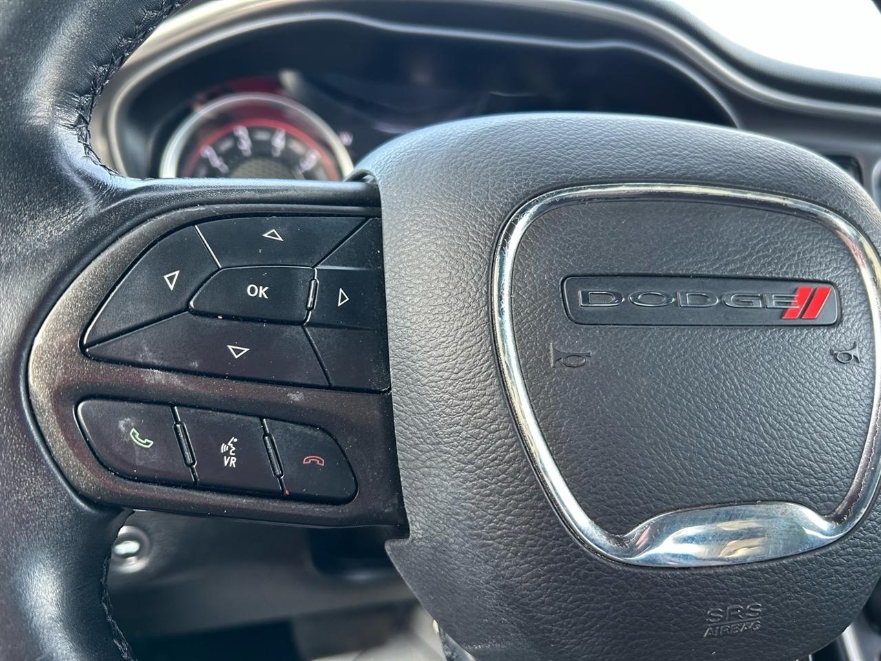 Dodge Challenger SXT RWD 2021