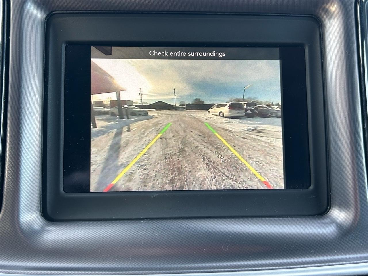 Dodge Challenger SXT RWD 2021