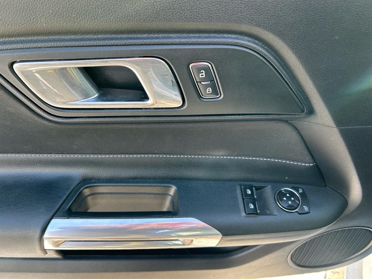 Ford Mustang EcoBoost Fastback 2018