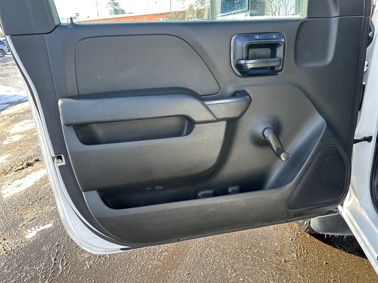 Chevrolet Silverado 2500HD 2WD Reg Cab 133.6" Work Truck 2015