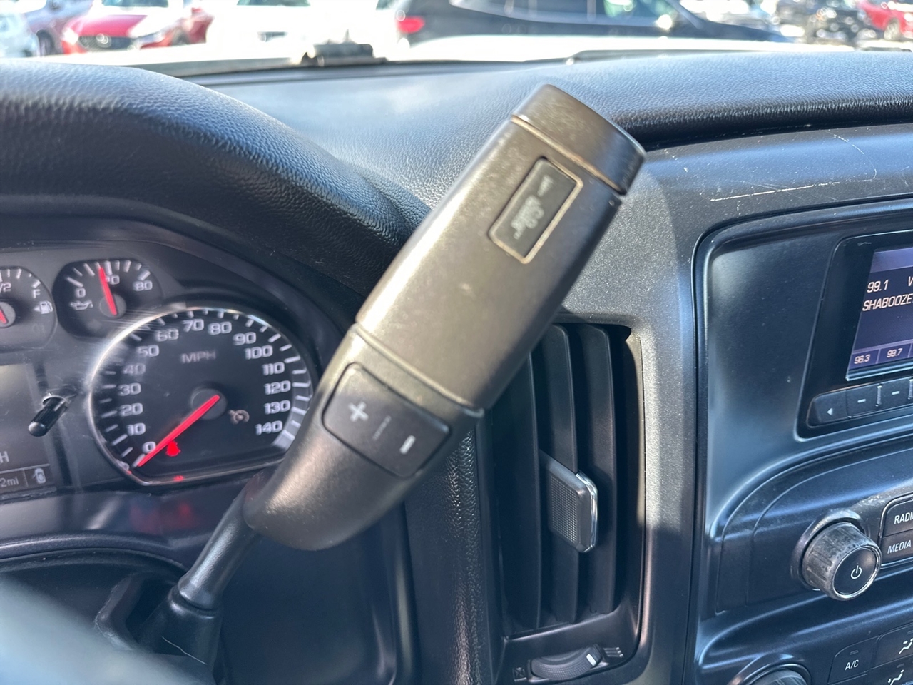 Chevrolet Silverado 2500HD 2WD Reg Cab 133.6" Work Truck 2015