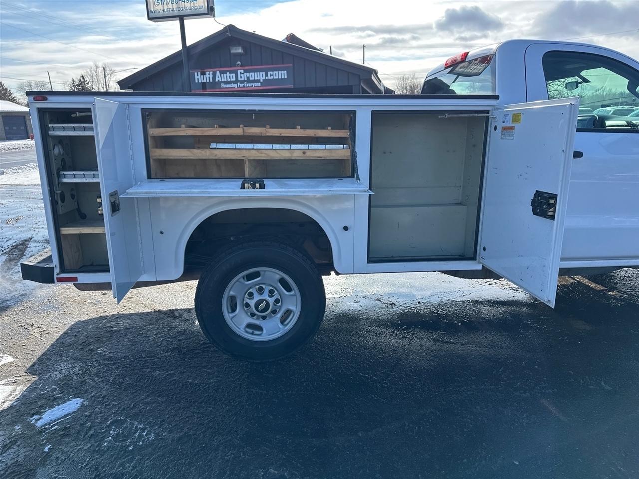 Chevrolet Silverado 2500HD 2WD Reg Cab 133.6" Work Truck 2015