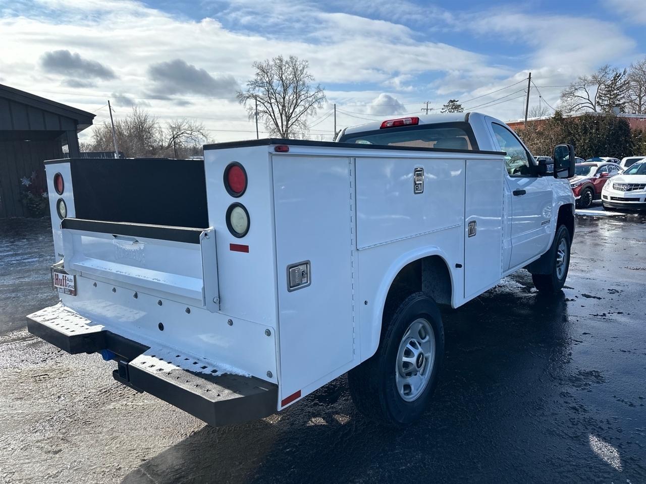 Chevrolet Silverado 2500HD 2WD Reg Cab 133.6" Work Truck 2015