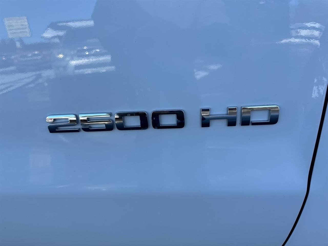 Chevrolet Silverado 2500HD 2WD Reg Cab 133.6" Work Truck 2015