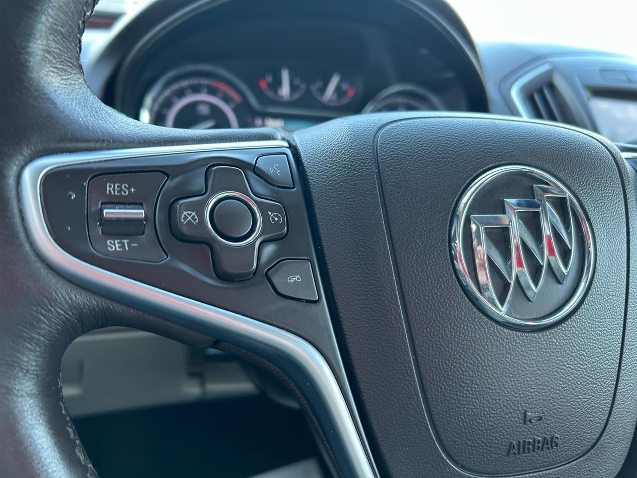 Buick Regal 4dr Sdn Turbo FWD 2016