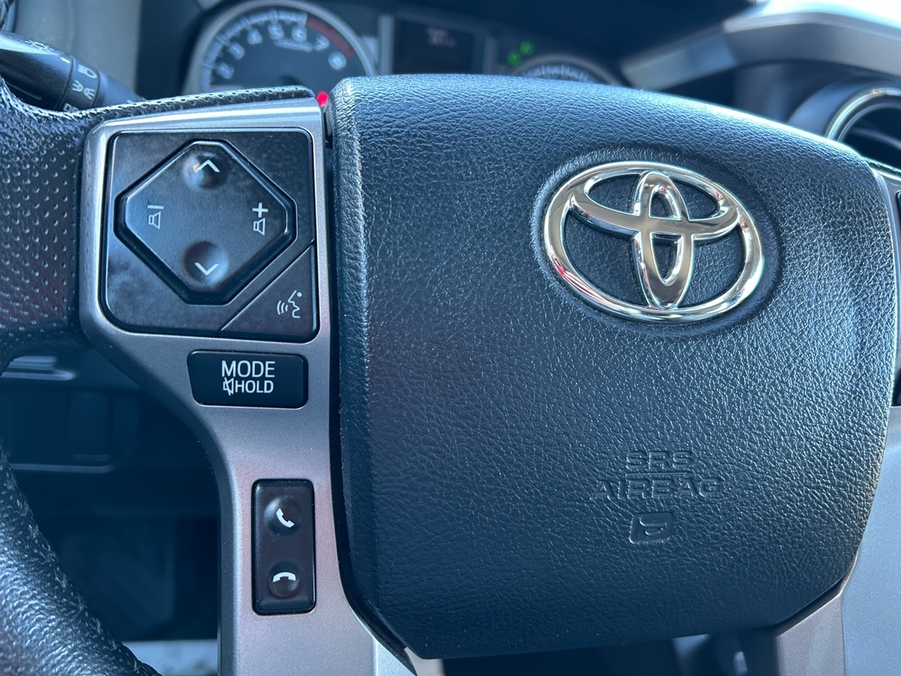 Toyota Tacoma 4WD Access Cab V6 AT TRD Off Road (Natl) 2016