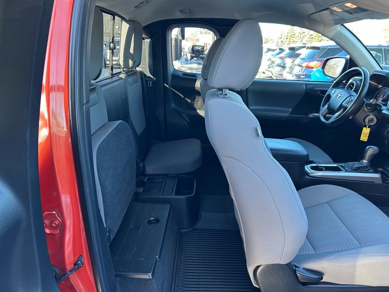 Toyota Tacoma 4WD Access Cab V6 AT TRD Off Road (Natl) 2016