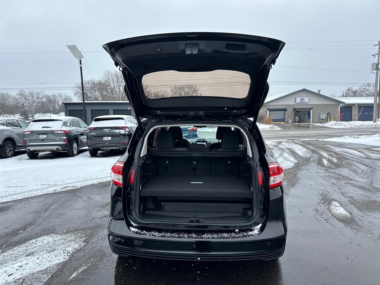 Ford C-Max Energi SE FWD 2017