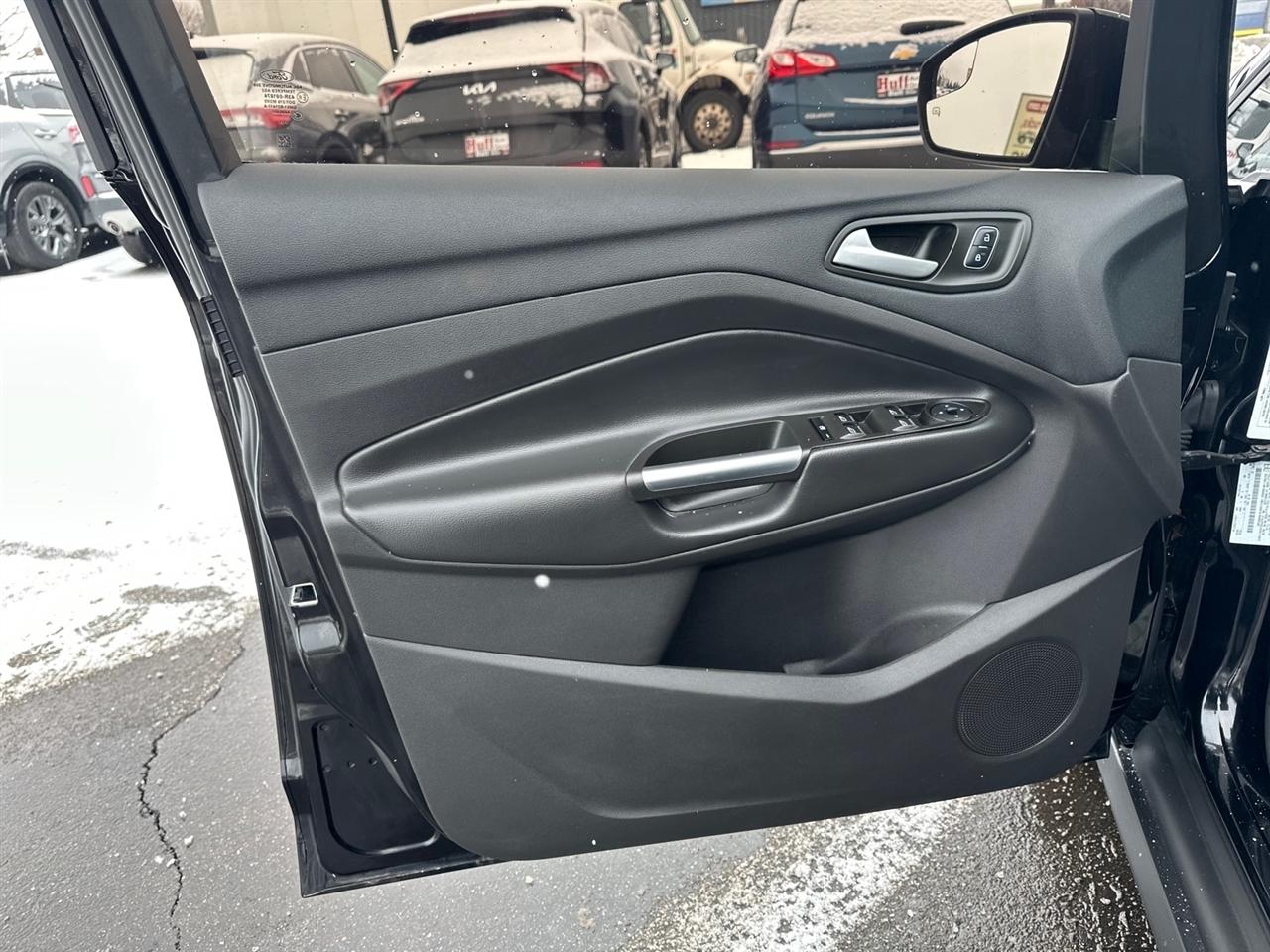 Ford C-Max Energi SE FWD 2017