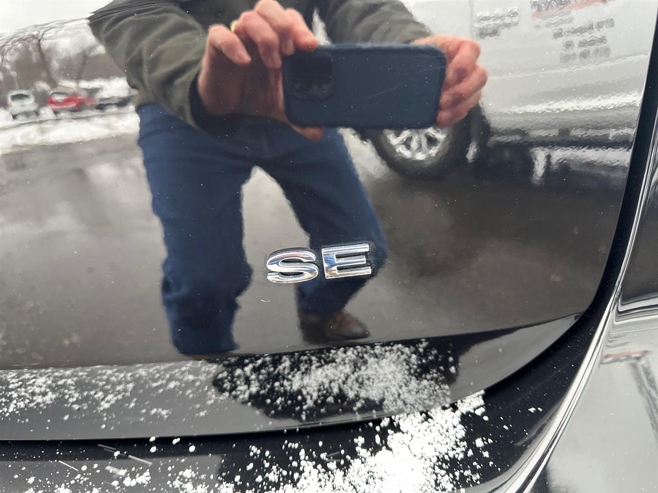 Ford C-Max Energi SE FWD 2017