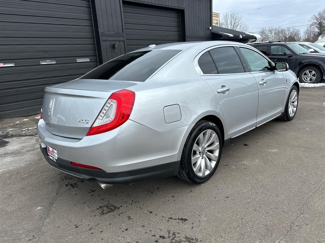 Lincoln MKS 4dr Sdn 3.7L FWD 2013