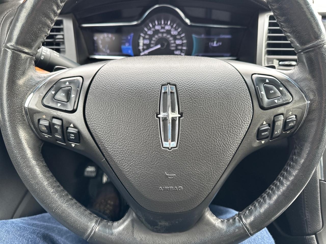 Lincoln MKS 4dr Sdn 3.7L FWD 2013