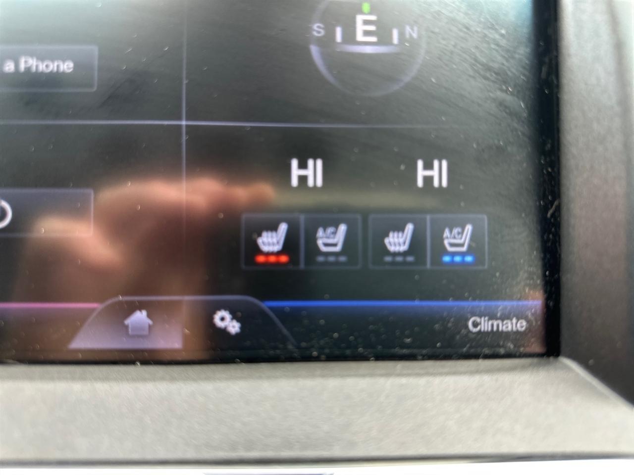 Lincoln MKS 4dr Sdn 3.7L FWD 2013