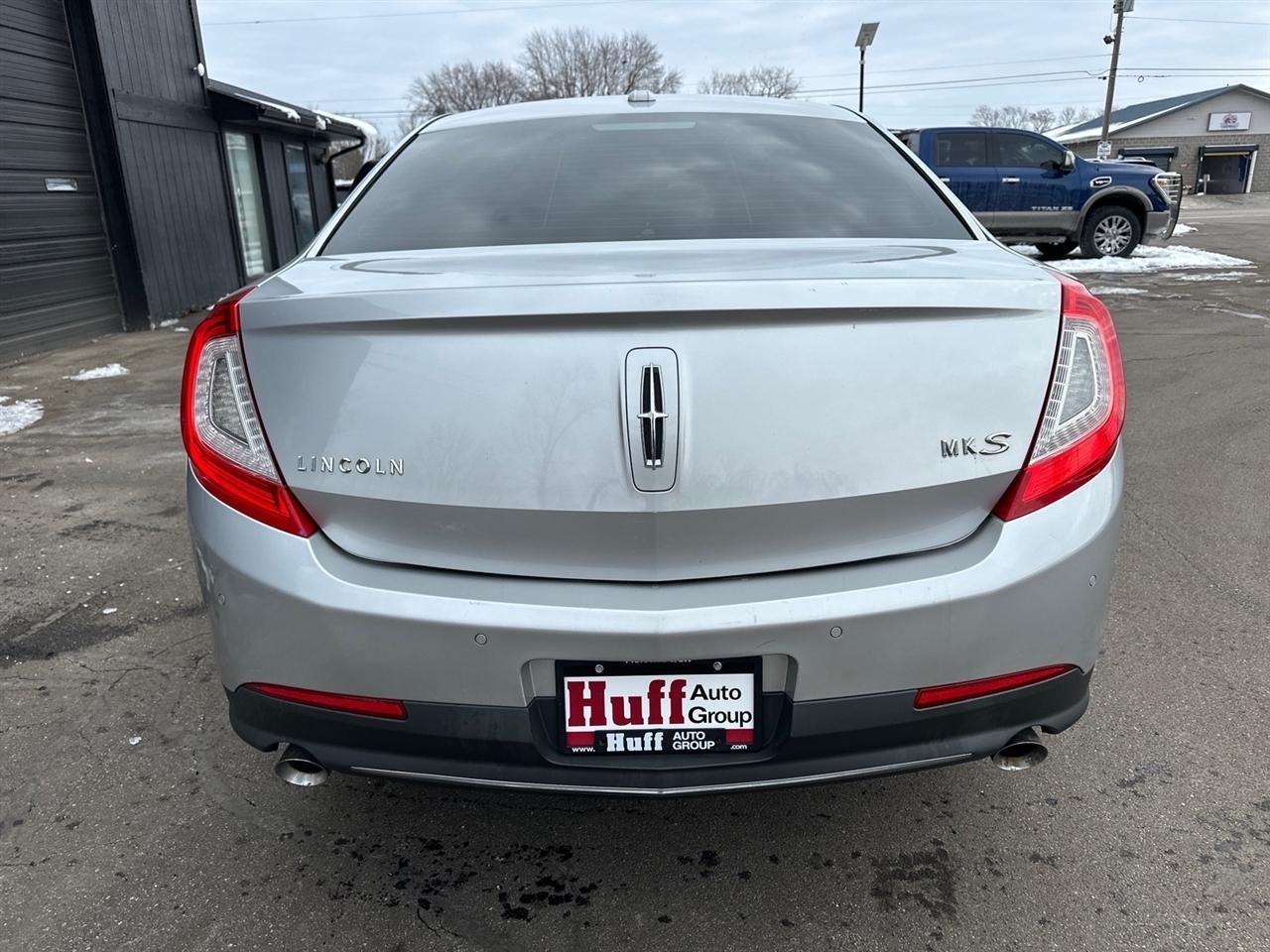 Lincoln MKS 4dr Sdn 3.7L FWD 2013