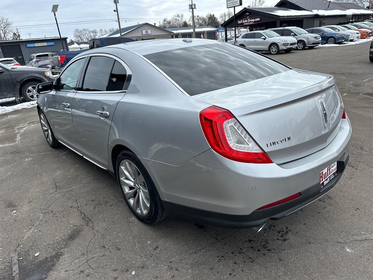 Lincoln MKS 4dr Sdn 3.7L FWD 2013