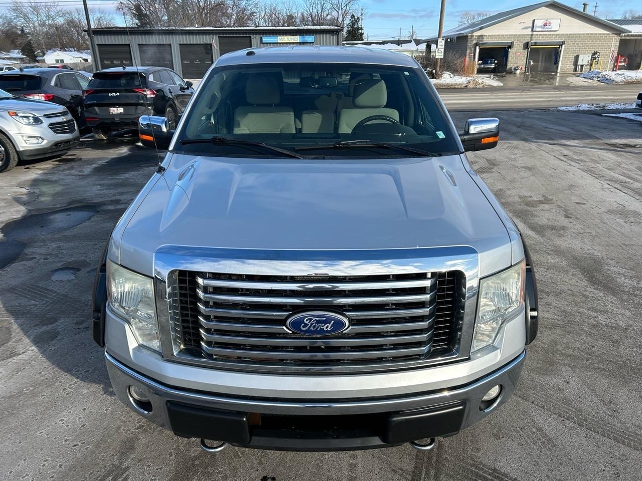 Ford F-150 4WD SuperCrew 145" XLT 2010