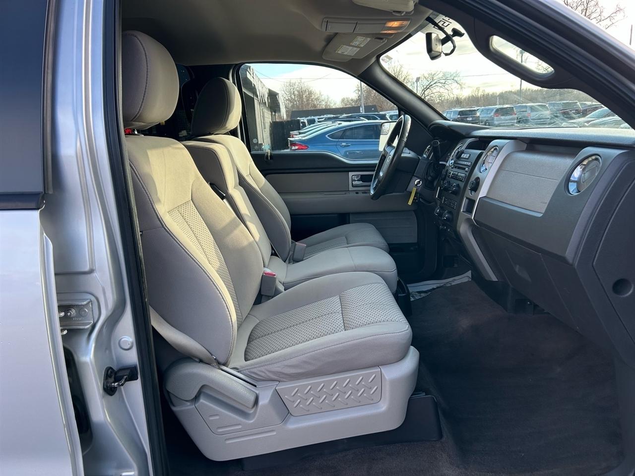 Ford F-150 4WD SuperCrew 145" XLT 2010