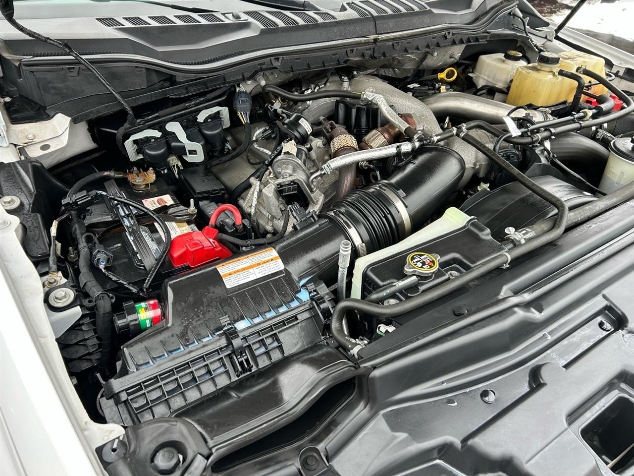 Ford Super Duty F-350 DRW LARIAT 4WD SuperCab 8' Box 2021