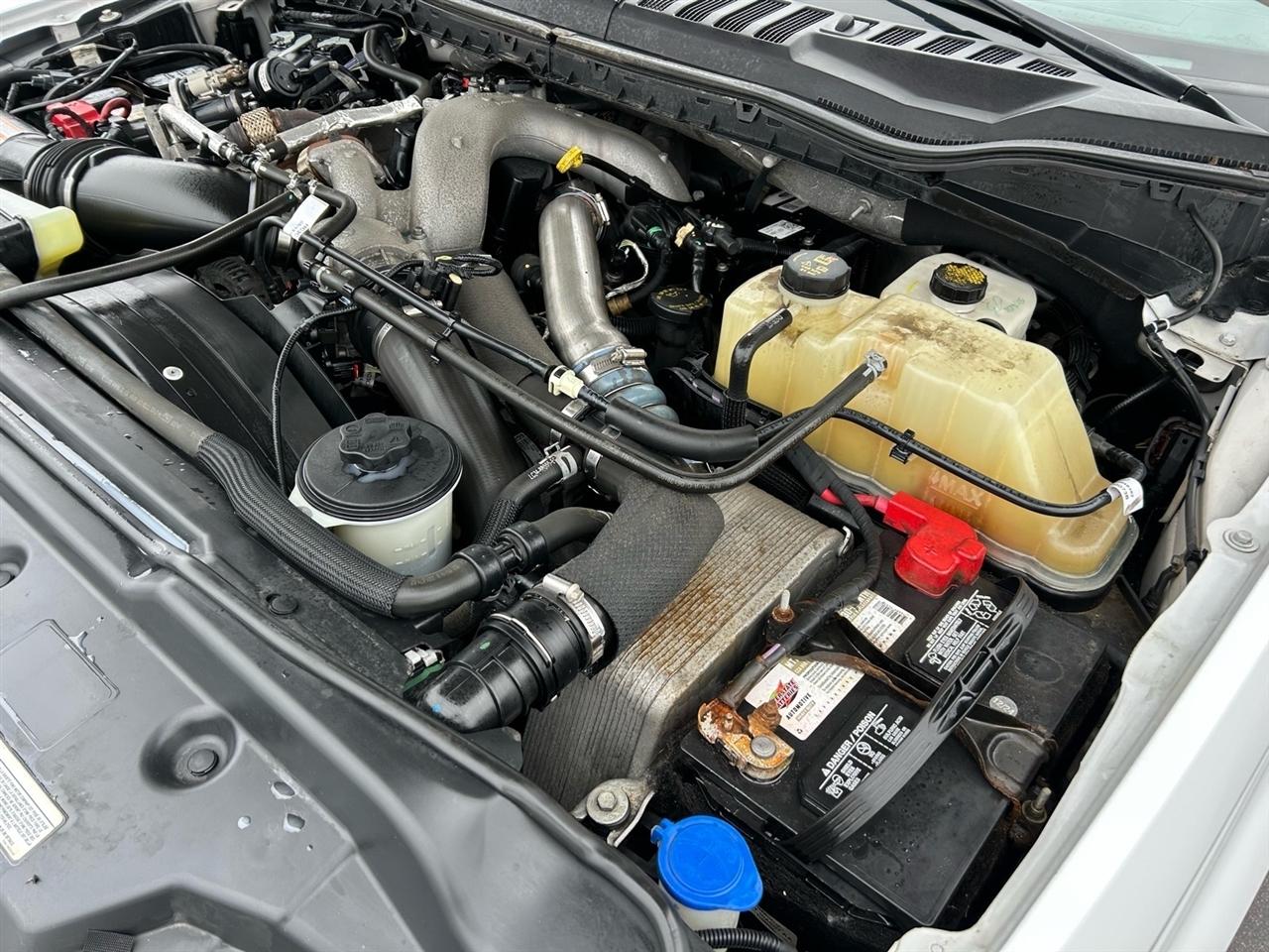 Ford Super Duty F-350 DRW LARIAT 4WD SuperCab 8' Box 2021