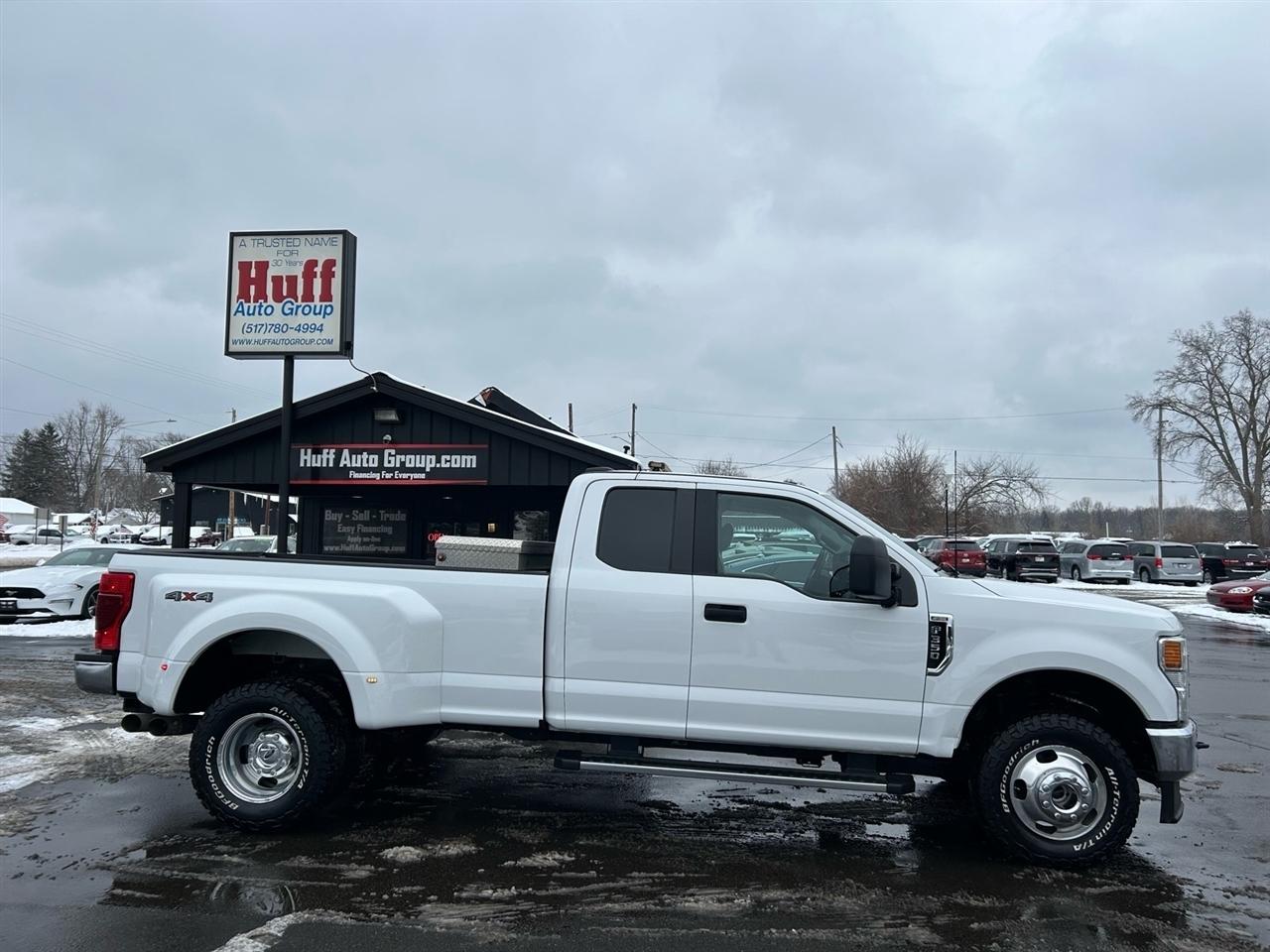 Ford Super Duty F-350 DRW LARIAT 4WD SuperCab 8' Box 2021
