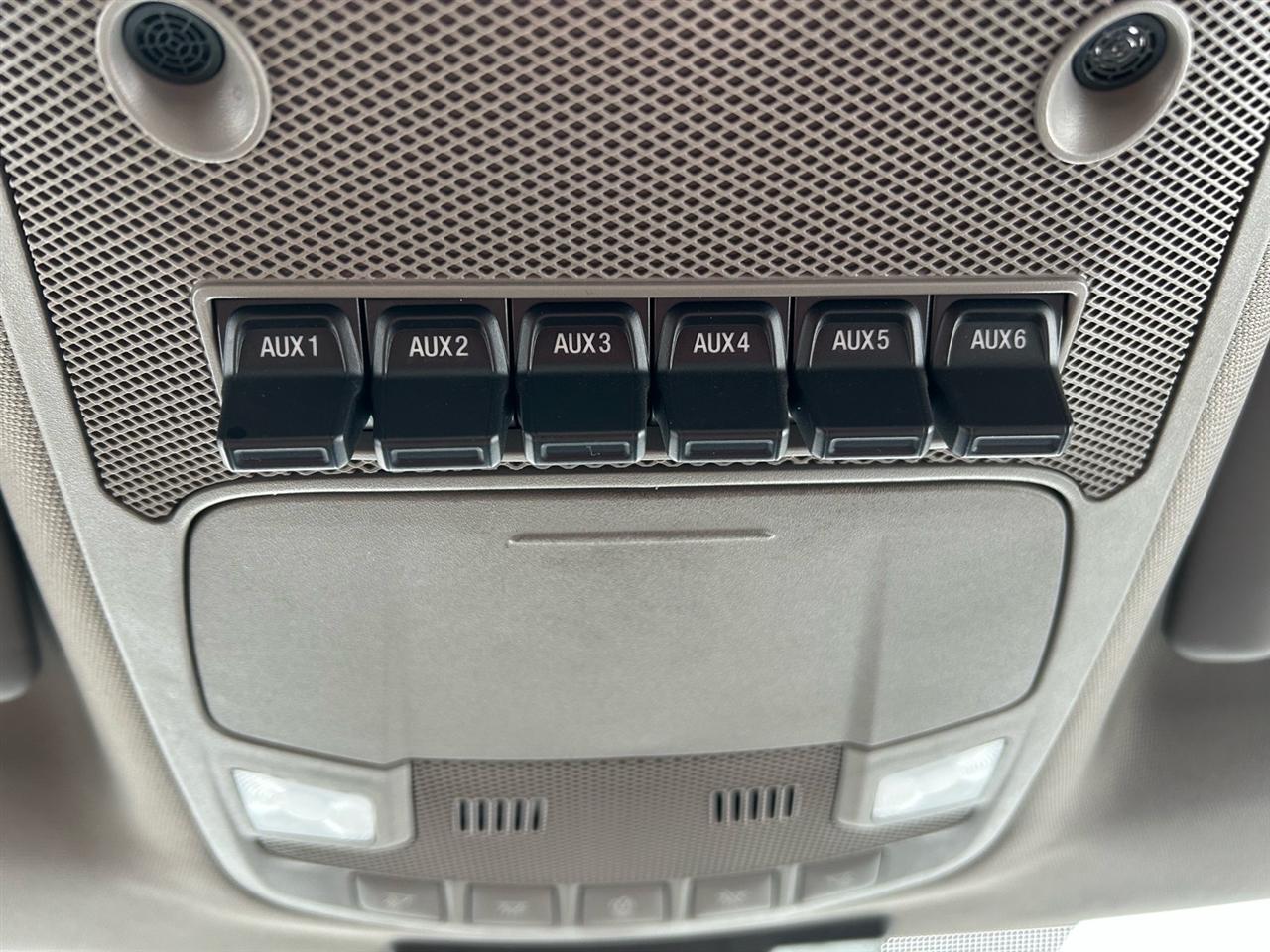 Ford Super Duty F-350 DRW LARIAT 4WD SuperCab 8' Box 2021