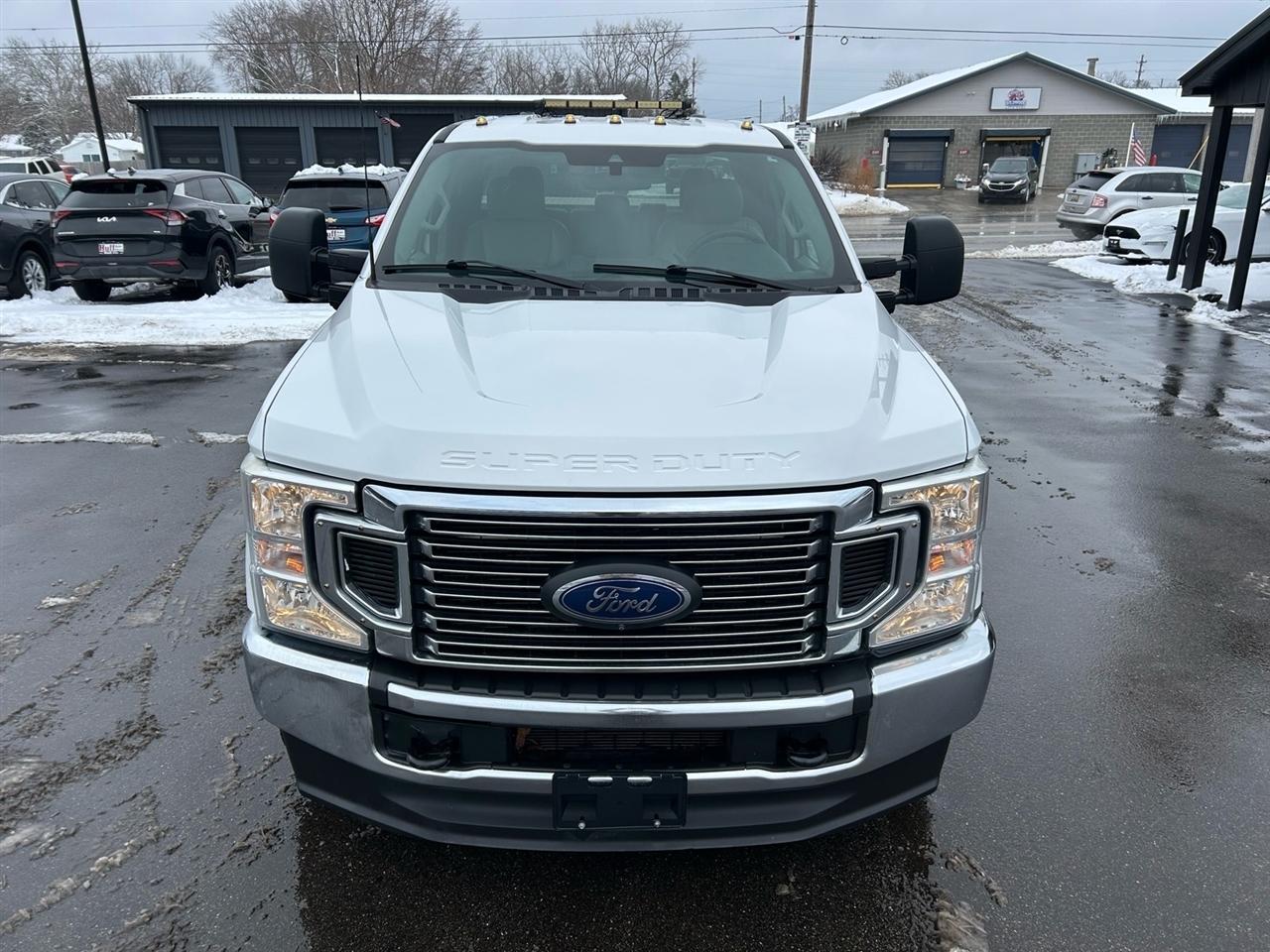 Ford Super Duty F-350 DRW LARIAT 4WD SuperCab 8' Box 2021