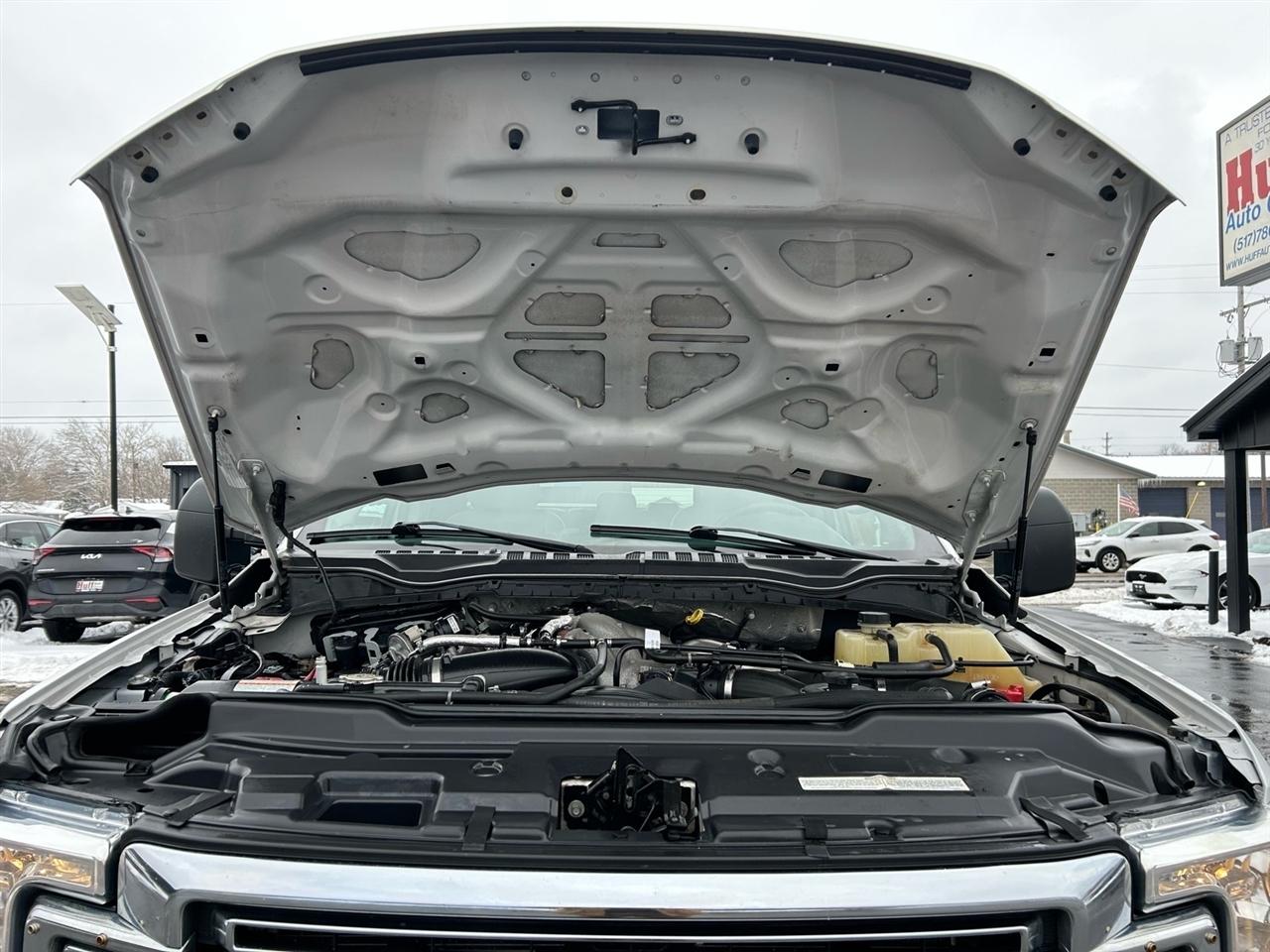 Ford Super Duty F-350 DRW LARIAT 4WD SuperCab 8' Box 2021