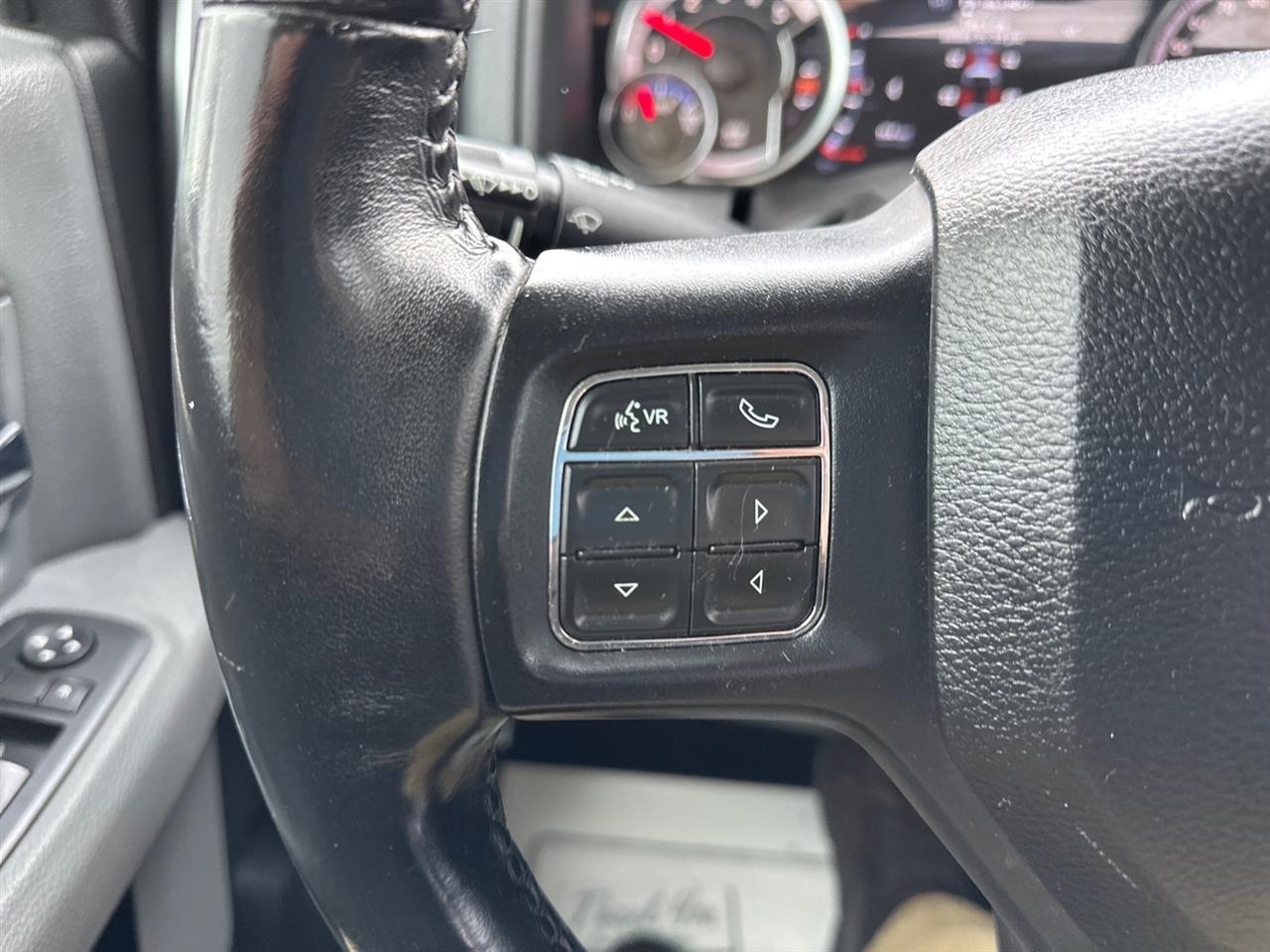 RAM 1500 Outdoorsman 4x4 Crew Cab 6'4" Box 2018