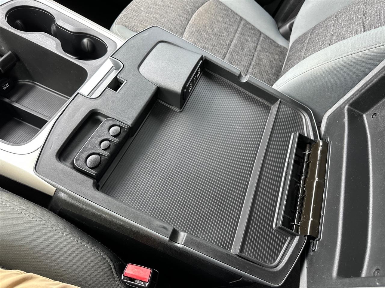 RAM 1500 Outdoorsman 4x4 Crew Cab 6'4" Box 2018