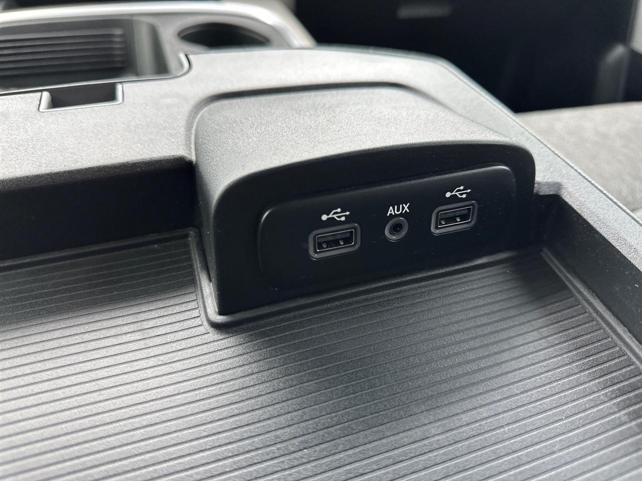 RAM 1500 Outdoorsman 4x4 Crew Cab 6'4" Box 2018