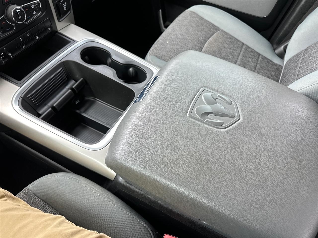 RAM 1500 Outdoorsman 4x4 Crew Cab 6'4" Box 2018