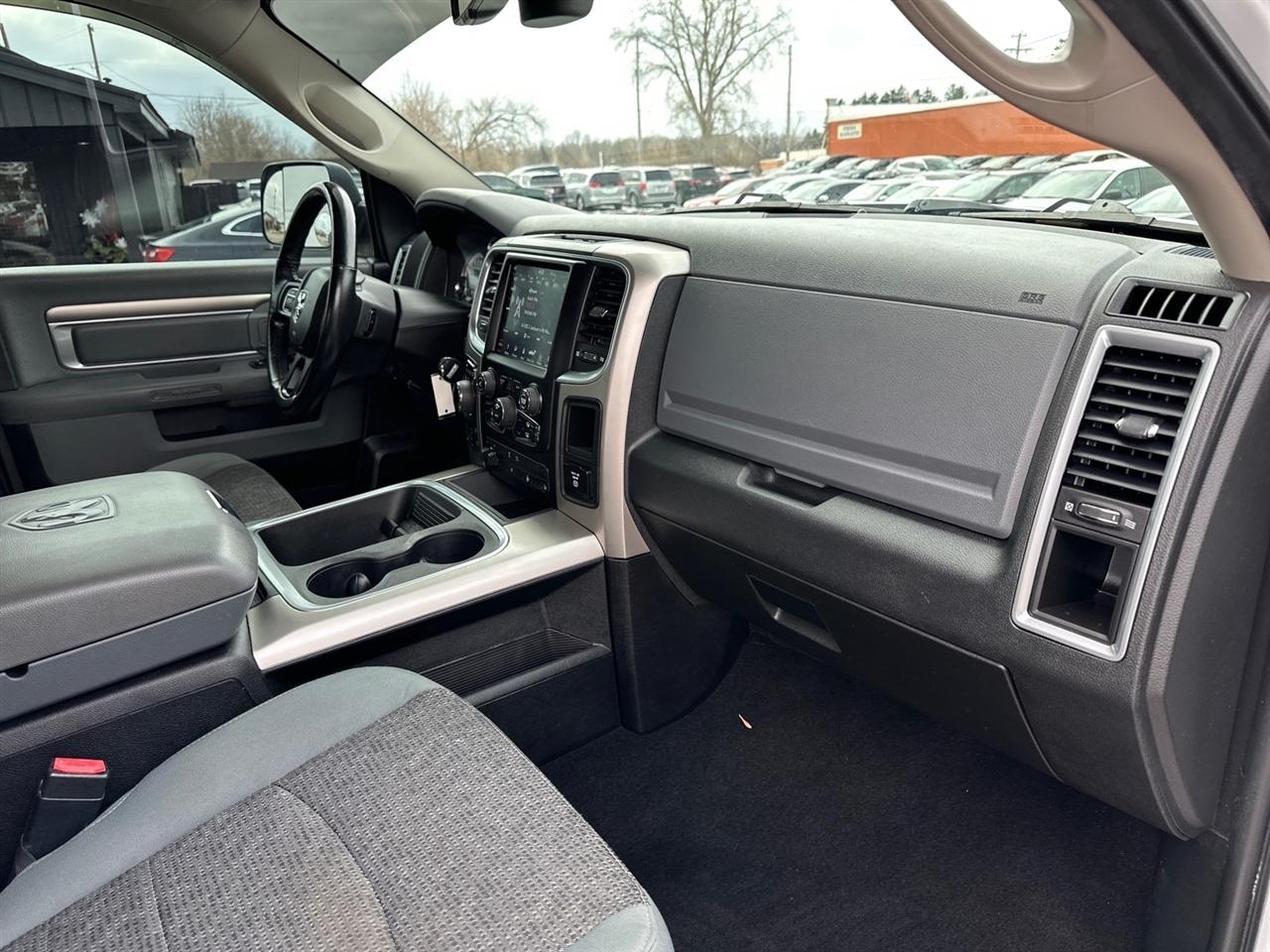 RAM 1500 Outdoorsman 4x4 Crew Cab 6'4" Box 2018