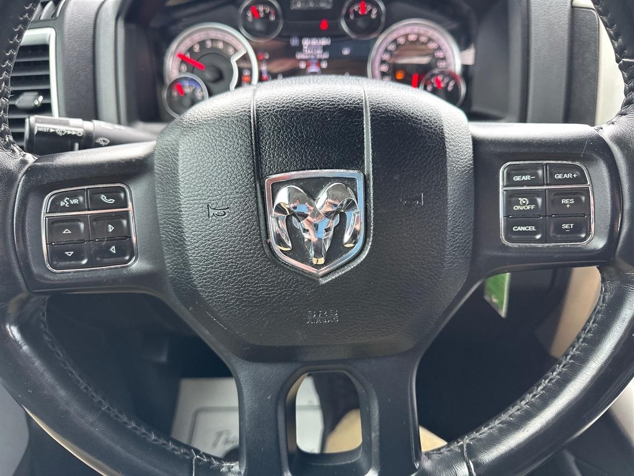 RAM 1500 Outdoorsman 4x4 Crew Cab 6'4" Box 2018