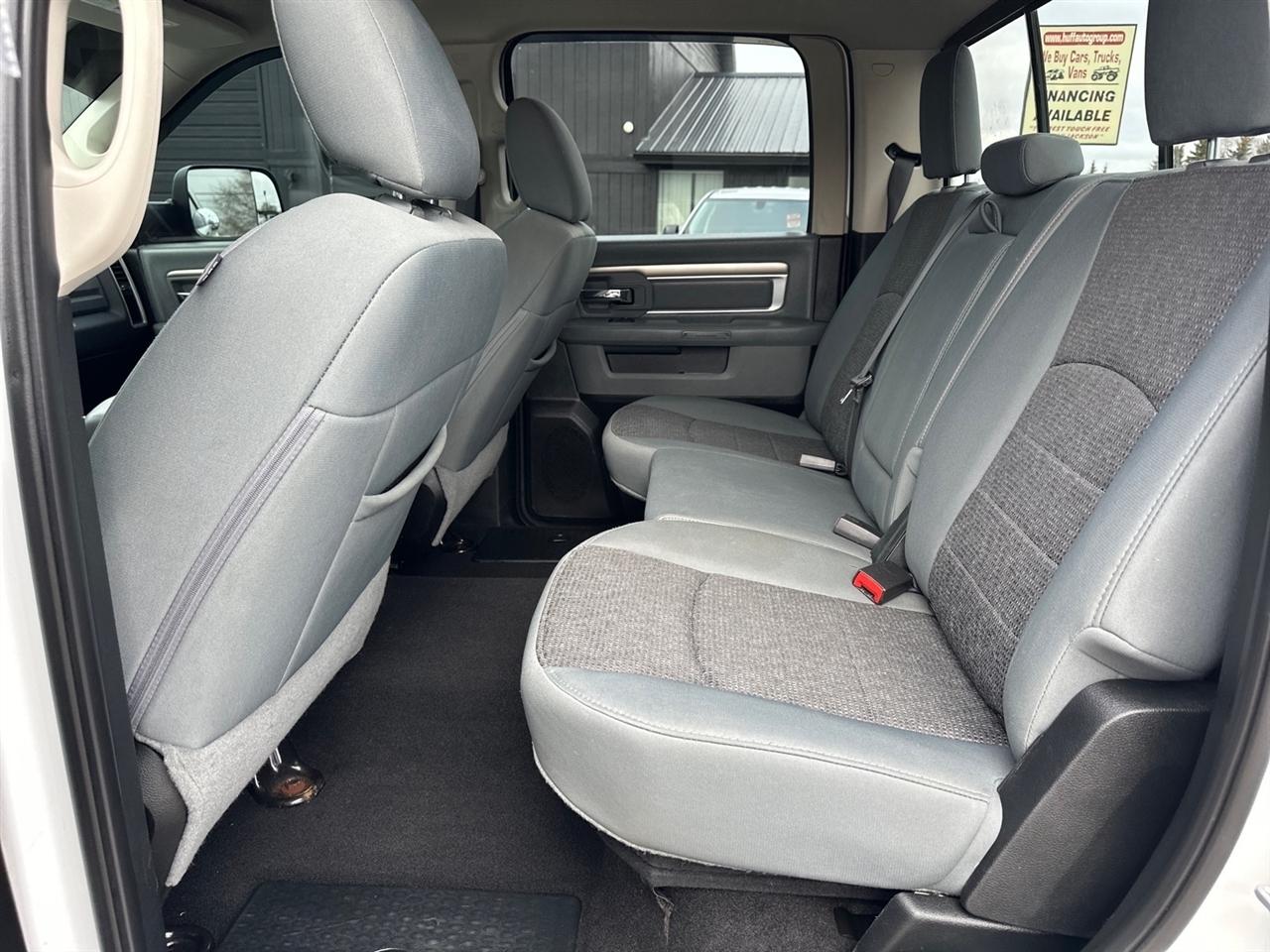 RAM 1500 Outdoorsman 4x4 Crew Cab 6'4" Box 2018