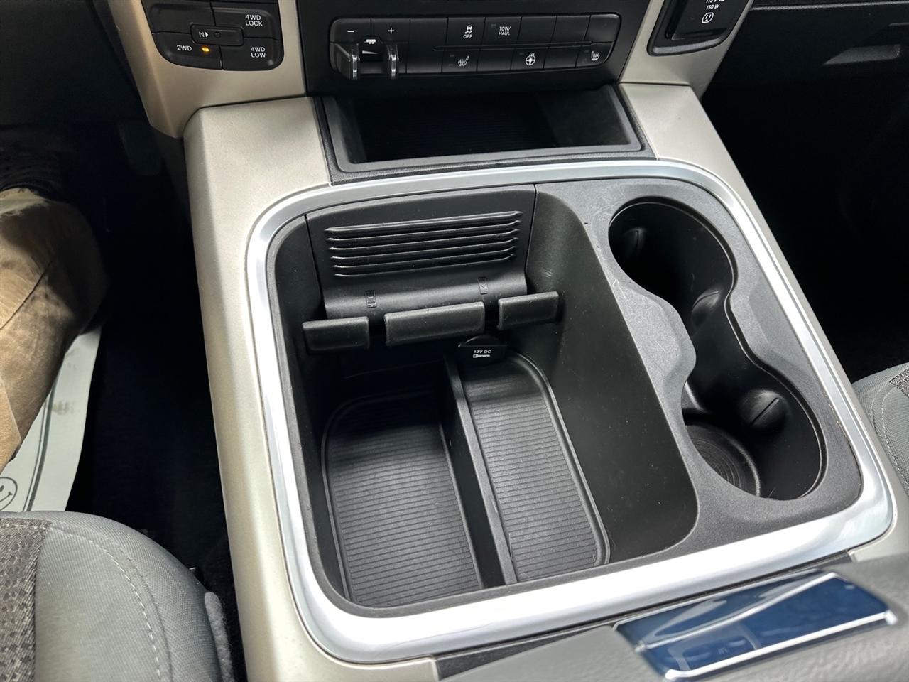 RAM 1500 Outdoorsman 4x4 Crew Cab 6'4" Box 2018