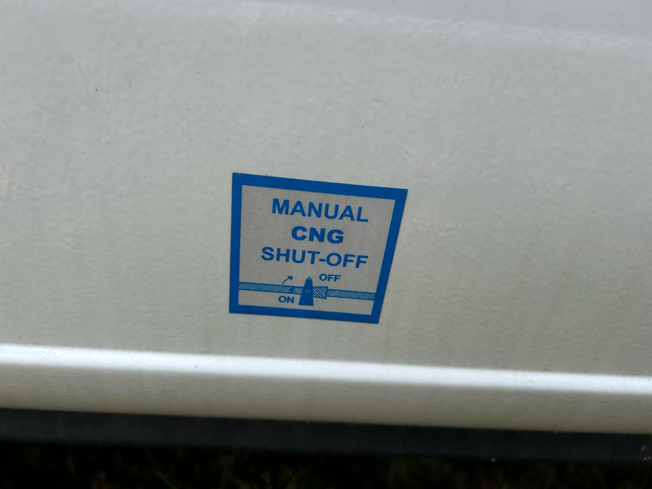 Ford Econoline Wagon E-350 Super Duty Ext XL 2011