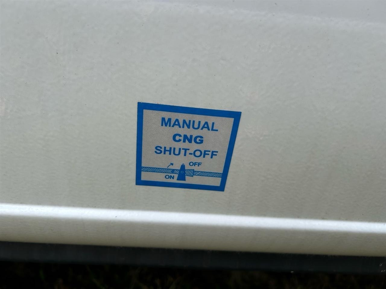 Ford Econoline Wagon E-350 Super Duty Ext XL 2011