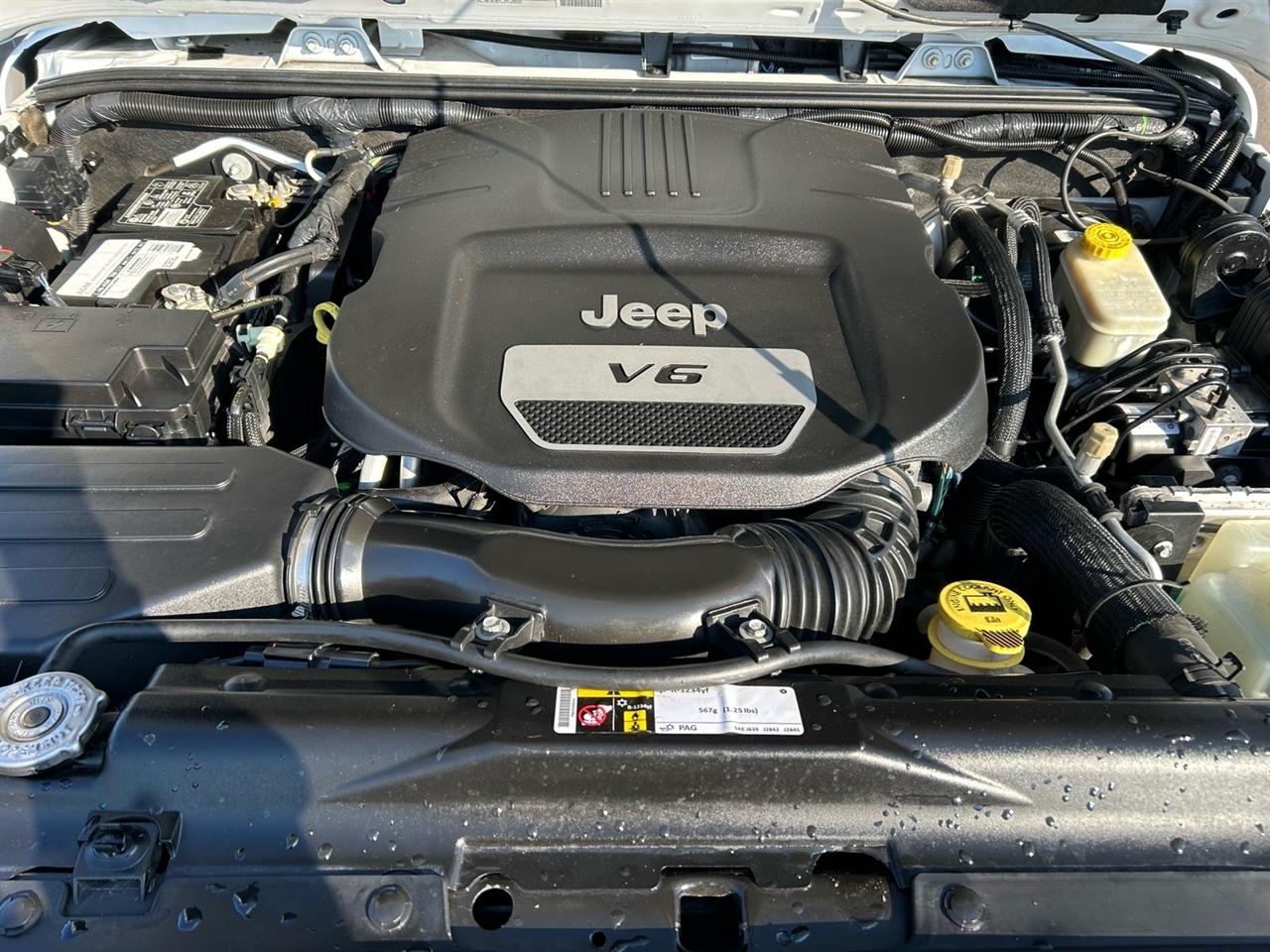 Jeep Wrangler Unlimited 4WD 4dr Rubicon 2016