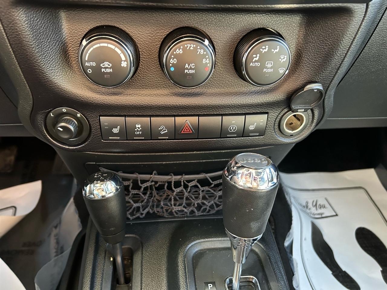 Jeep Wrangler Unlimited 4WD 4dr Rubicon 2016