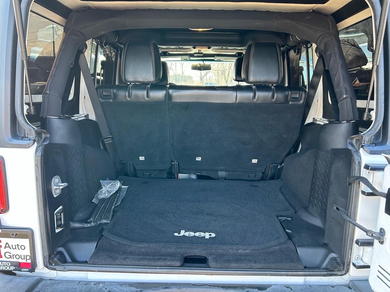 Jeep Wrangler Unlimited 4WD 4dr Rubicon 2016