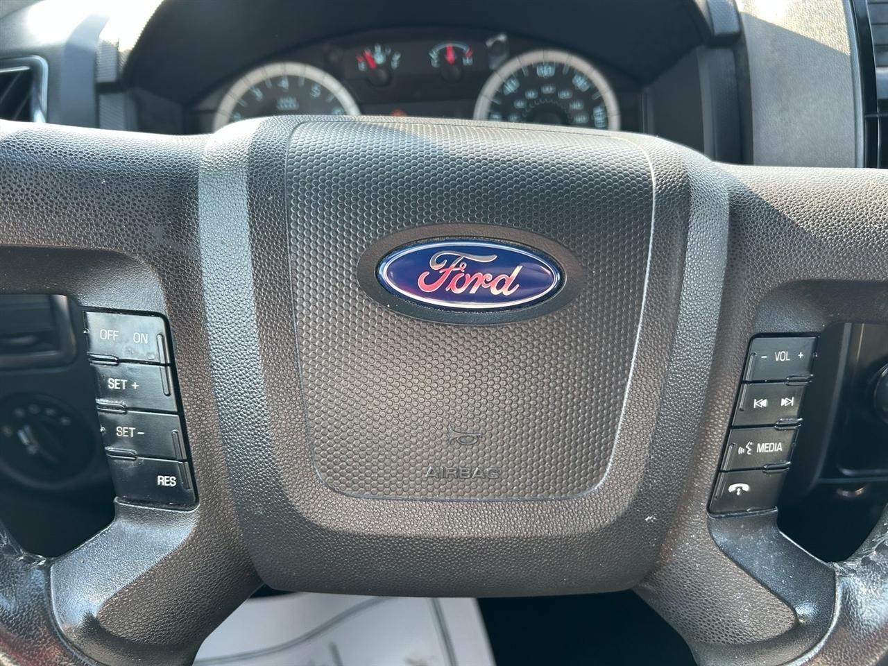 Ford Escape FWD 4dr Limited 2011